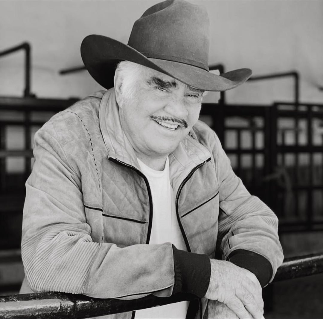 Vicente Fernández nie żyje