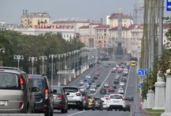 Mińsk pełen migrantów. Koczują nawet na placach zabaw