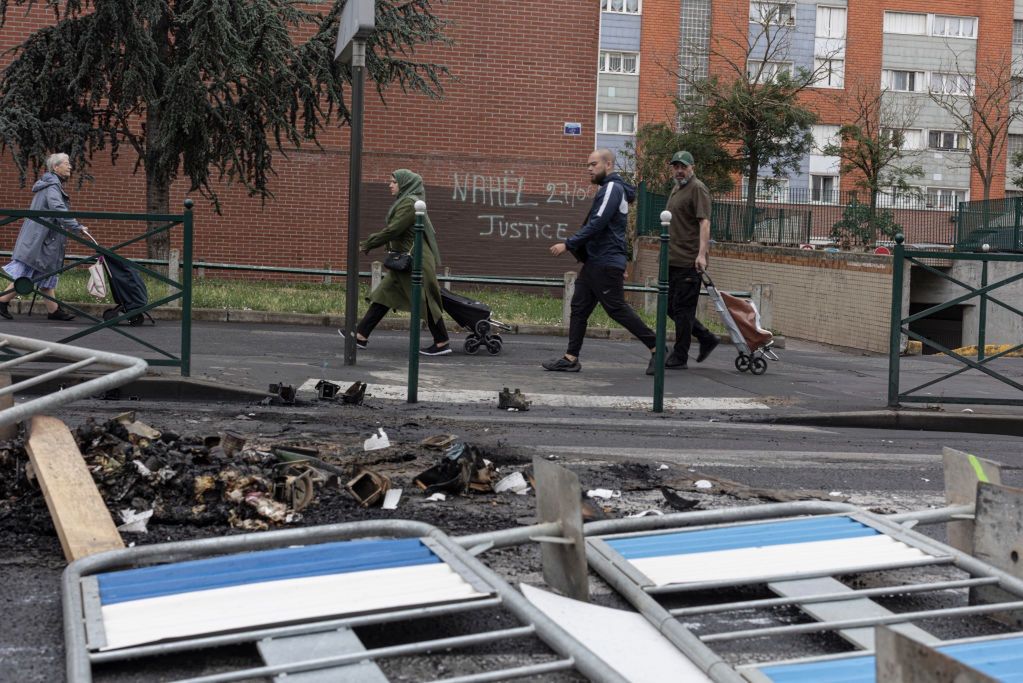 Mieszkają we Francji. Mówią, jak się tam teraz żyje