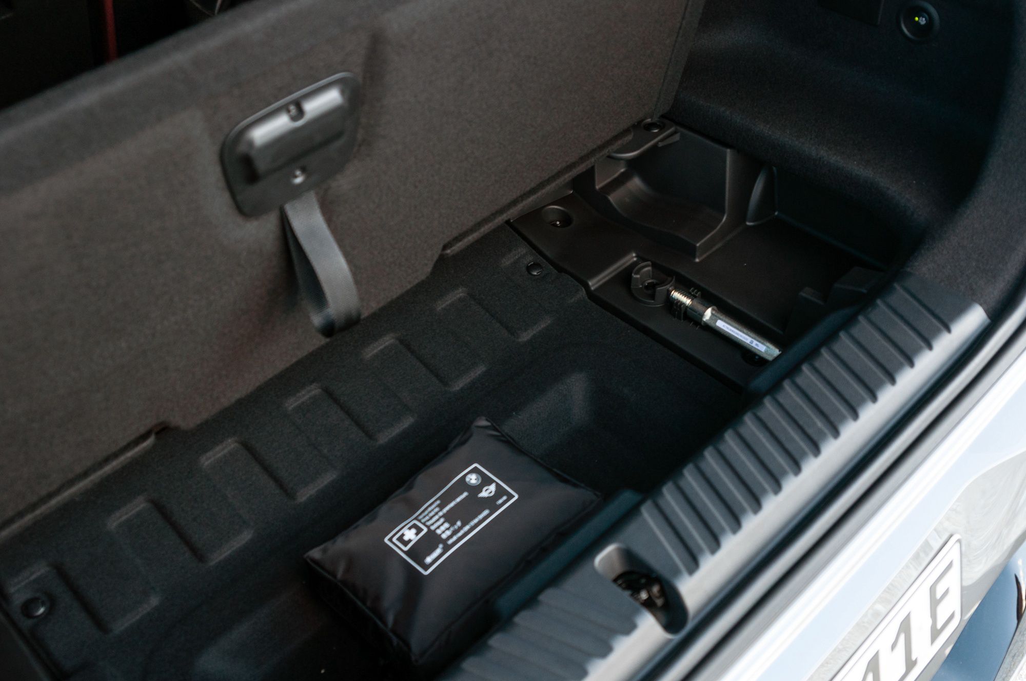 BMW iX3 50 xDrive (2025) - wnętrze