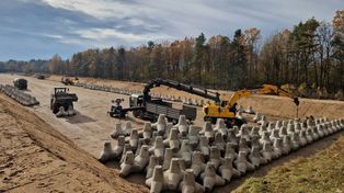 300 tys. betonowych jeży. Oto, co dzieje się na wschodniej granicy