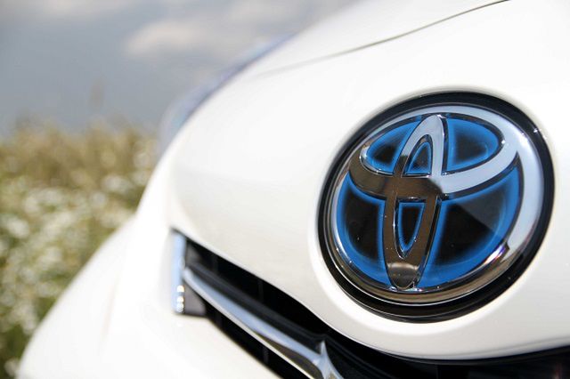 Toyota hybrid logo