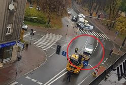 Tesla zablokowała centrum Katowic. Kierowca miał proste wytłumaczenie