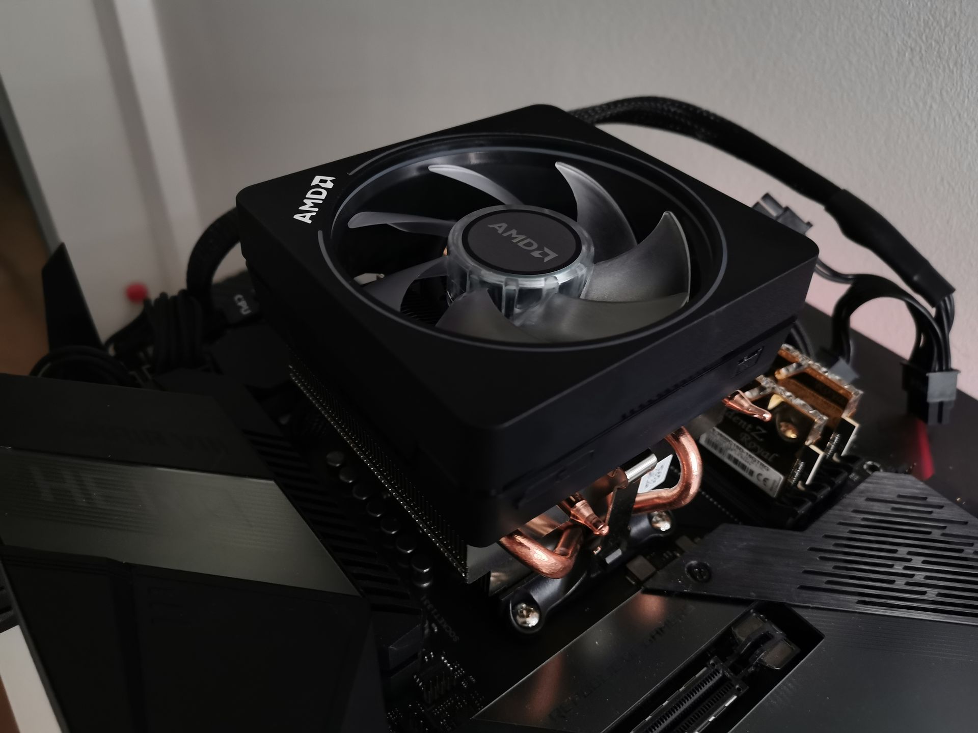 Test procesora AMD Ryzen 7 3700X – Z drogi, wkracza pogromca Core i7 11