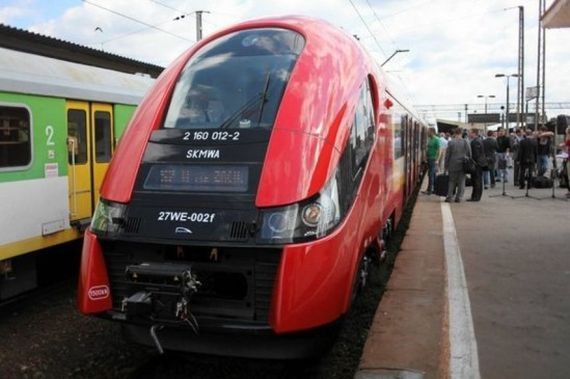 Dramat na torach. Nie żyje 60-latek. Utrudnienia potrwają do godziny 13.00