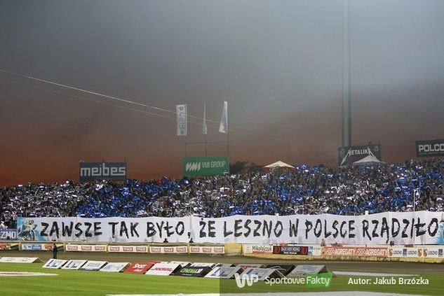 Kibice na stadionie w Lesznie