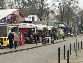 Mielno: Sobotni spacer nad morzem. Lokale gastronomiczne czekają na gości [zdjęcia]