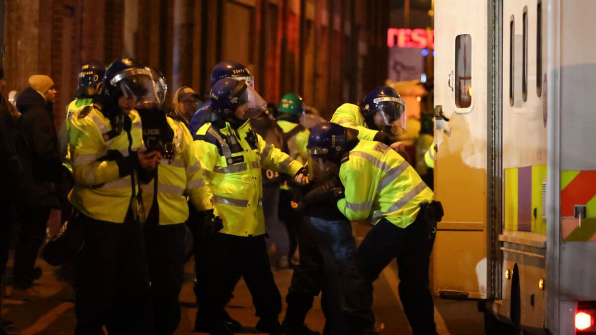 Zdjęcie okładkowe artykułu: Getty Images / James Baylis - AMA / zamieszki w Birmingham 