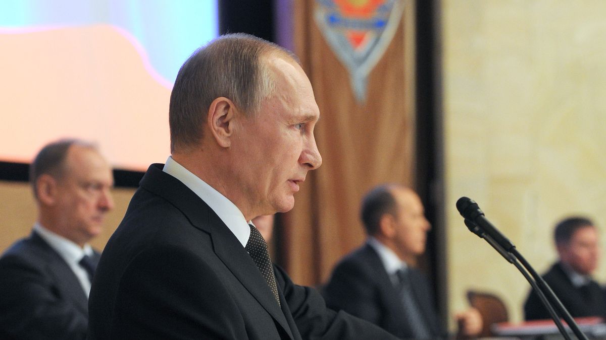 Prezydent Putin podczas spotkania z przywódcami FSB w 2016 (Michaił Klimentjew / TASS / Getty Images)