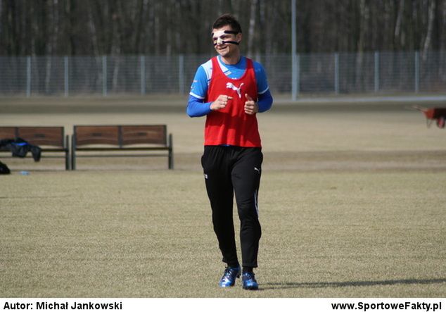 Hubert Wołąkiewicz musi trenować w specjalnej masce