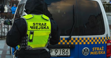 Straż miejska zapuka do drzwi mieszkań. Dostanie nowe uprawnienia