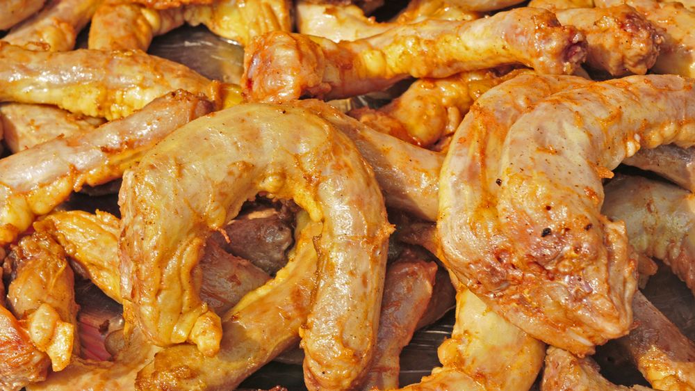 Szyja z kurczaka smażona w cieście (mięso i skóra)