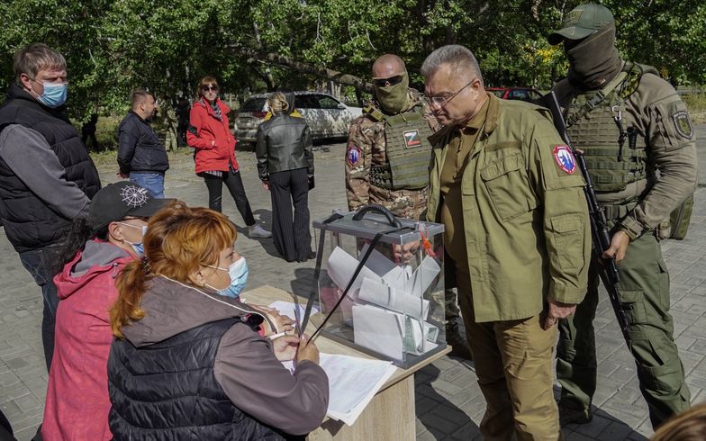 Są pierwsze wyniki "referendów" na okupowanych ziemiach Ukrainy. Zgodnie z planem Putina
