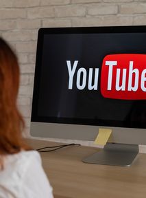 YouTube has announced that it wants to restrict the viewing of videos that could harm the mental health of teenagers