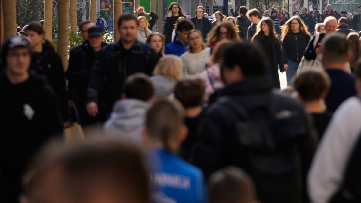 Crowds are seen in a popular shopping street in Warsaw, Poland on 21 March, 2025. (Photo by Jaap Arriens/NurPhoto via Getty Images)