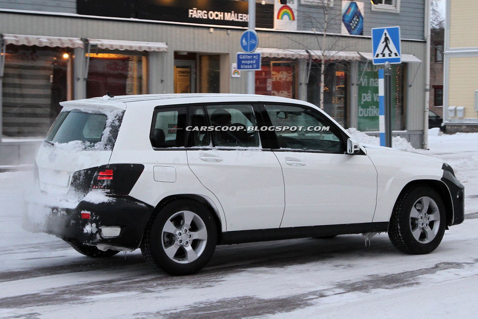 2013-Mercedes-Benz-GLK