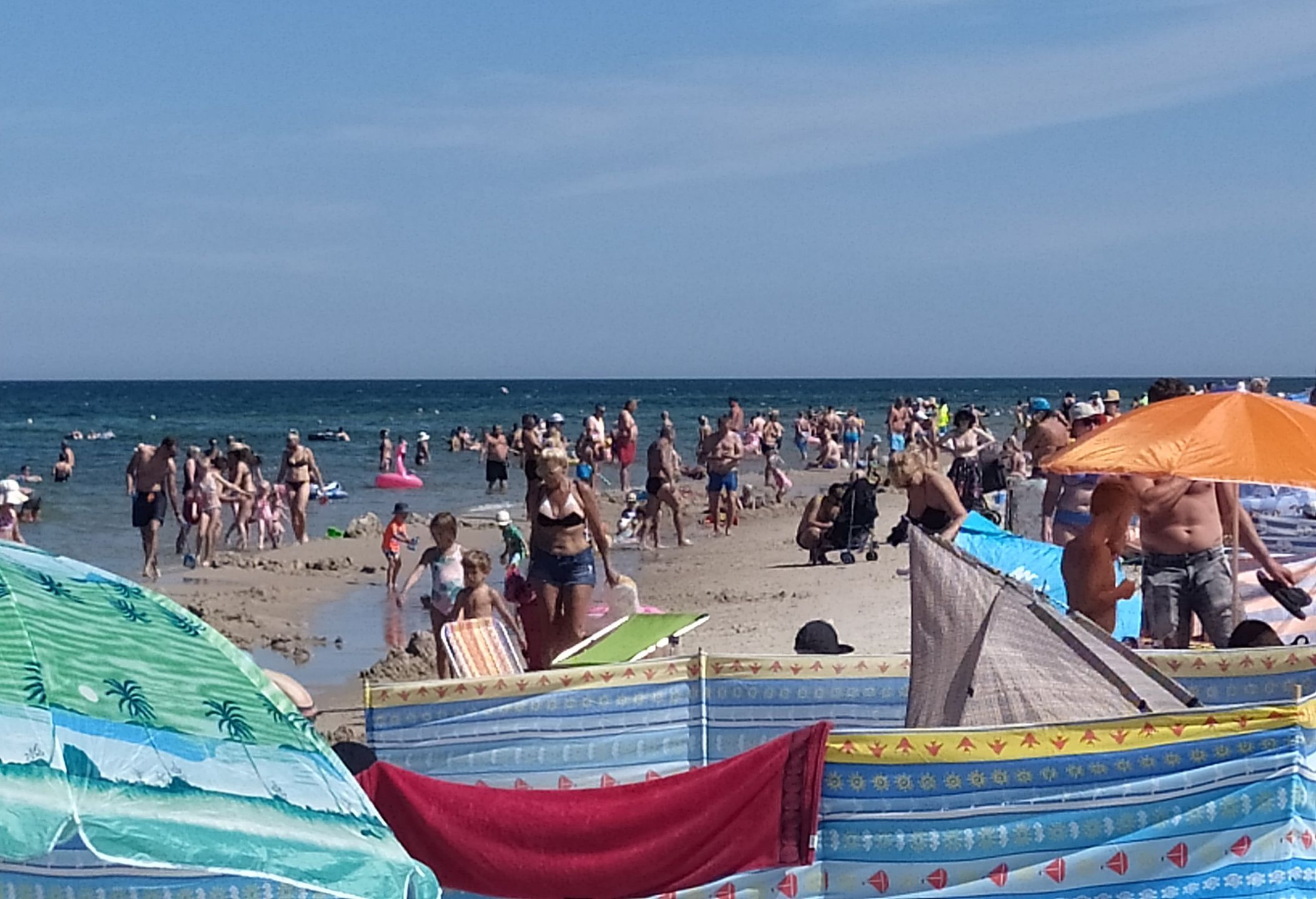 Plaża w Dębkach 7 sierpnia
