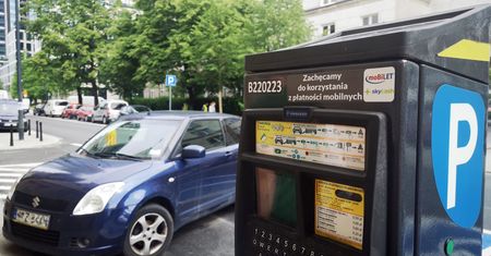Warszawa. ZDM zachęca stołecznych kierowców do mobilnych płatności