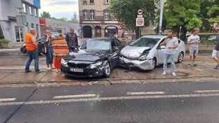 Wrocław: Wypadek na ul. Jedności Narodowej. Zablokowane torowisko, nie jeżdżą tramwaje