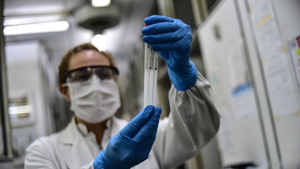 Dlaczego COVID-19 uszkadza płuca? (zdjęcie ilustracjne)