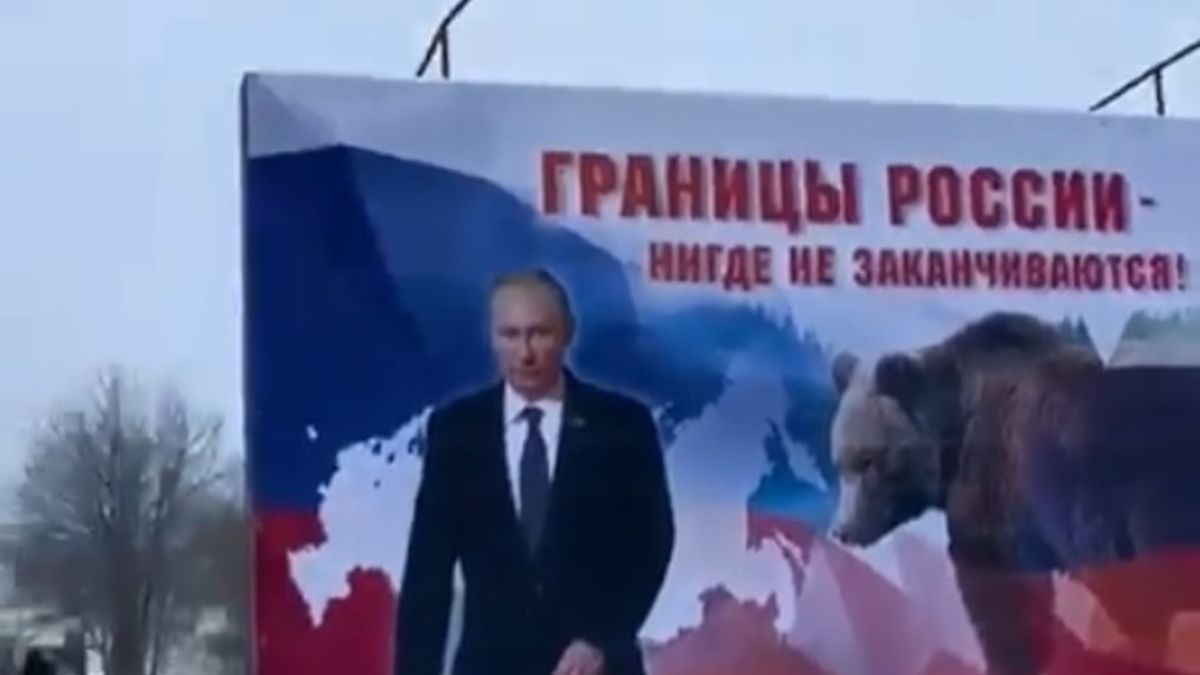 Baner Rosjan na granicy z Estonią