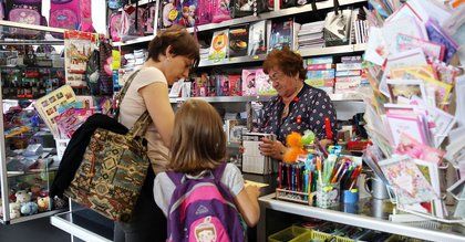 Produkty do szkoły w dyskontach się wyprzedały. To efekt 500+?