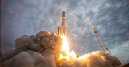 Virgin Galactic chce wysłać ludzi w kosmos jeszcze w tym roku. "Osiągniemy ten cel jako pierwsi"
