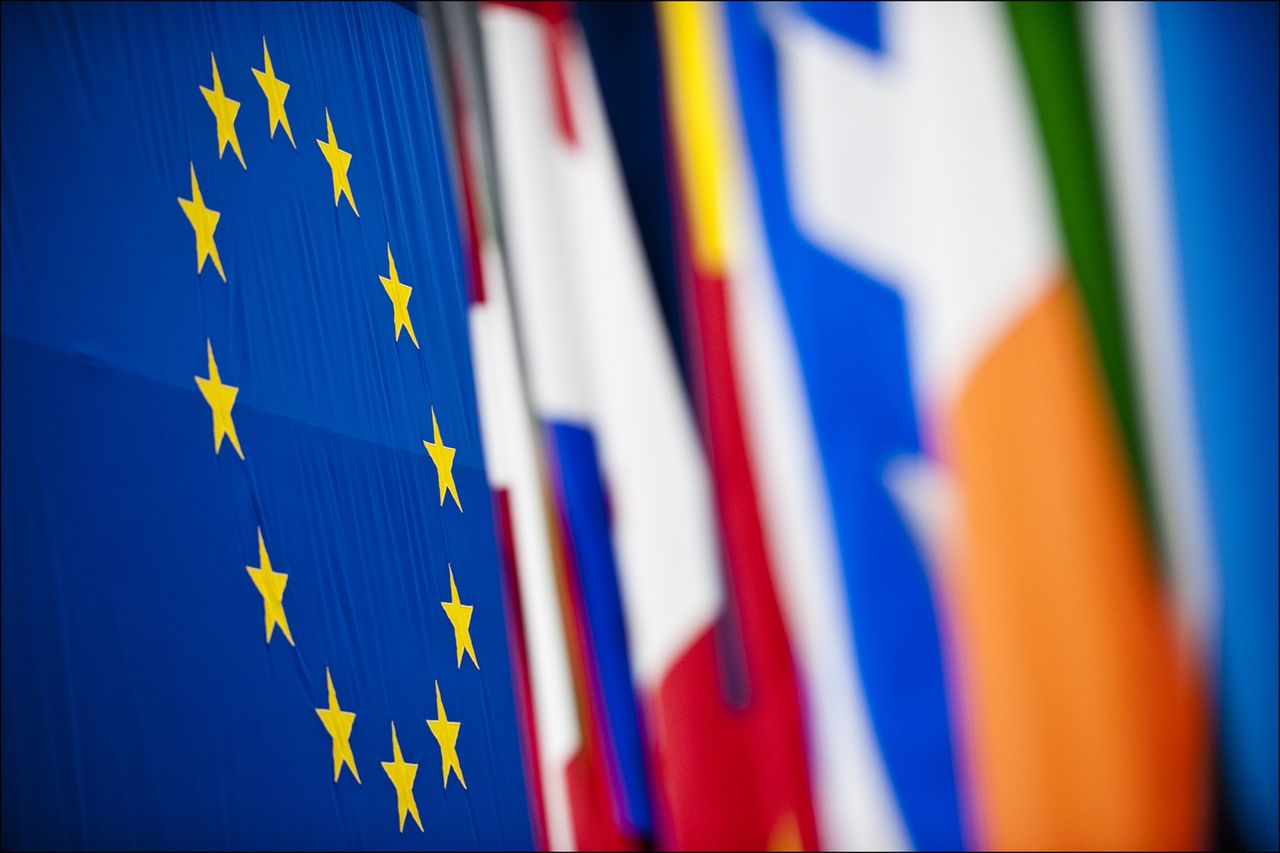 Pomoc finansowa dla Ukrainy. Unia przekaże prawie 2 miliardy euro