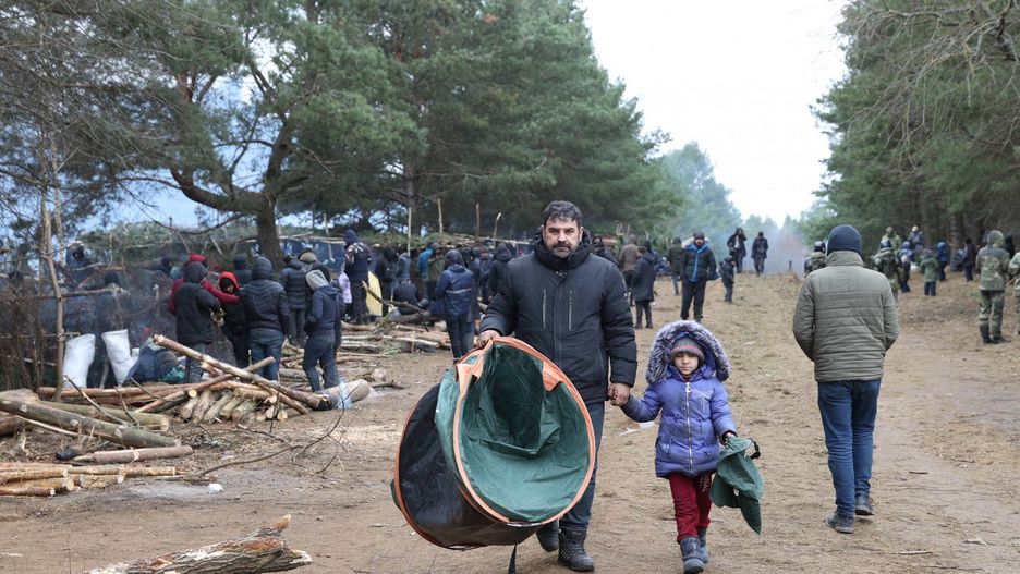 Praktykujący katolicy najmniej chętni do przyjęcia migrantów przy wigilijnym stole 