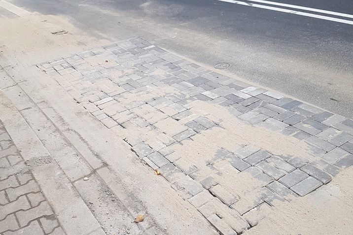 Śródmieście. Wyremontowana ul. Tamka czeka na... nową nawierzchnię