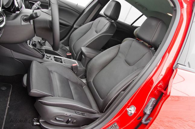 Jeśli Opel Astra ma takie fotele, czyli AGR, to nie znaczy jeszcze, że będzie wam wygodnie. Może być wprost przeciwnie