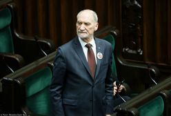 Macierewicz odda ogromną kasę? "Nie wziąłem ani grosza" [RELACJA NA ŻYWO]