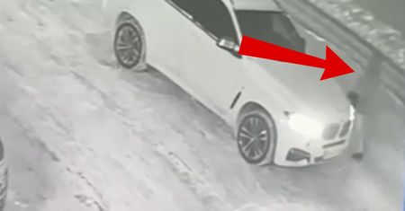 BMW za 140 tys. zł. Obok szła 21-latka. Niebywałe, co zrobiła
