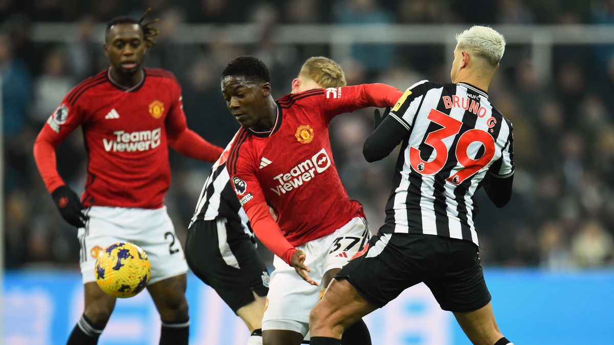 Zdjęcie okładkowe artykułu: PAP/EPA / Peter Powell / Na zdjęciu: Newcastle United - Manchester United