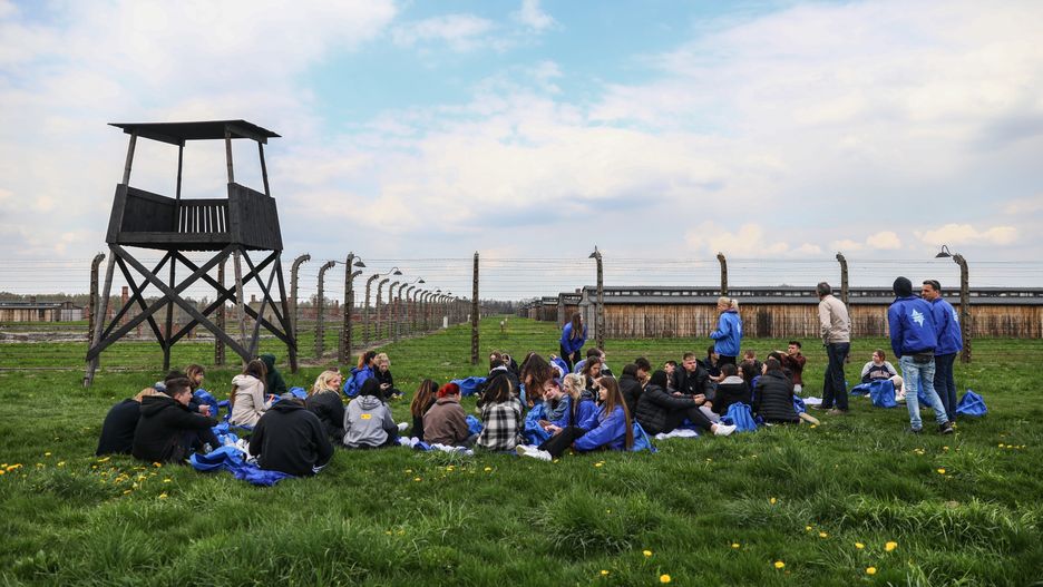 Młodzi Izraelici przyjeżdżali do Polski poznać historię Auschwitz 