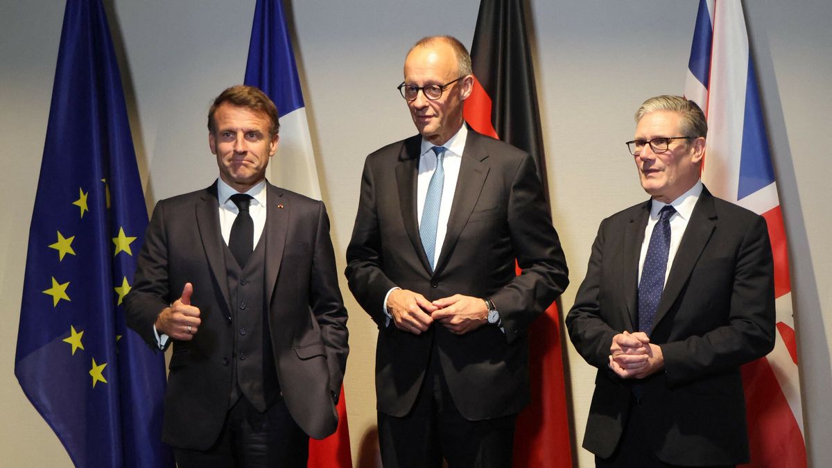 Szczyt NATO w Hadze
France's President Emmanuel Macron (L), Germany?s Chancellor Friedrich Merz and Britain's Prime Minister Keir Starmer pose as they meet on the sidelines of the two-day NATO's Heads of State and Government summit in The Hague on June 24, 2025. (Photo by Ludovic MARIN / POOL / AFP)
LUDOVIC MARIN