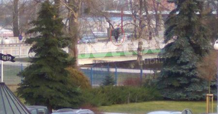 Lublin: Ktoś spacerował po barierce mostu [FOTO]