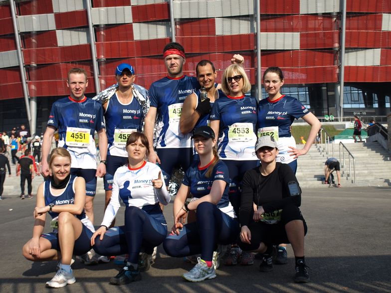 Nasi biegacze podczas ubiegłorocznego maratonu w Warszawie.