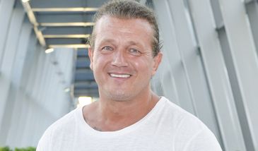 Szokujące wątki z biografii Jakimowicza. Przyznaje się do przestępstw