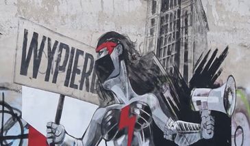 I po muralu. Artysta nie dziwi się wandalowi