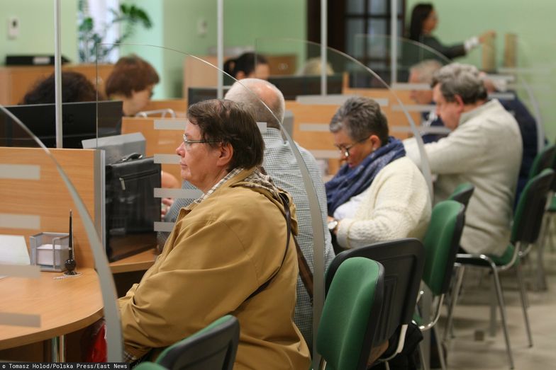 Opodatkowane "trzynastki". Tyle emeryci dostaną na rękę