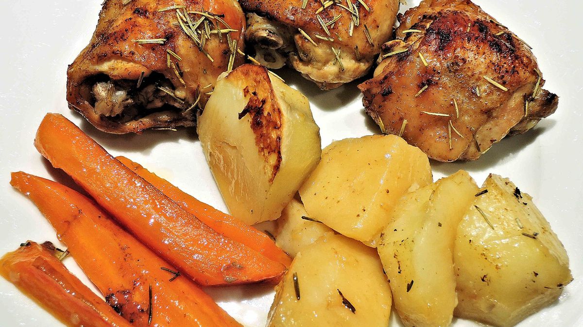 Pieczony udziec z kurczaka (samo mięso)