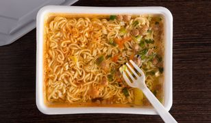 Kryzysowa kuchnia. Pięć pysznych potraw z zupek chińskich