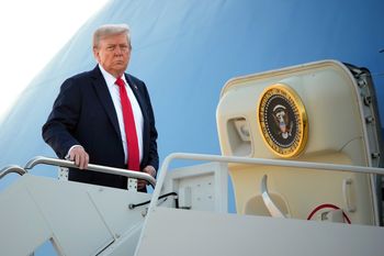 Trump ostrzega: poważne konsekwencje gospodarcze, jeśli Putin nie będzie chciał pokoju