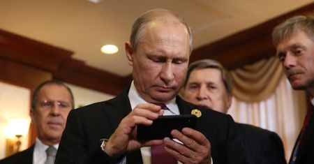 Rosja zablokuje smartfony? "Technologiczna izolacja"