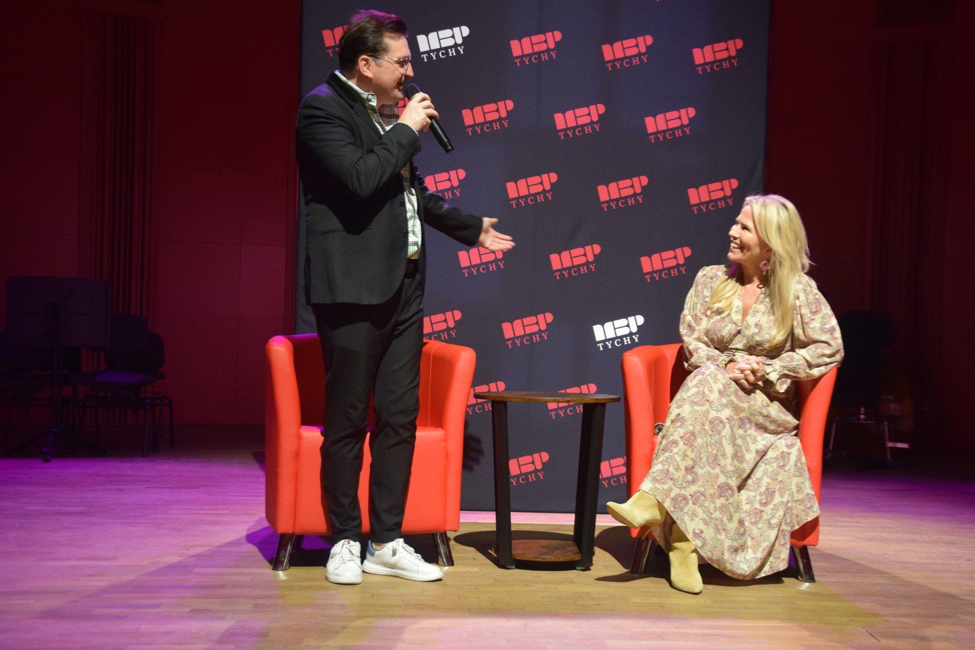 Anna Jurksztowicz w cyklu &#34;Tury kultury&#34; w Tychach. Z Marcinem Michrowskim