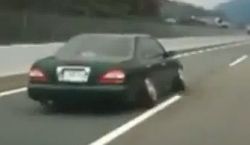 Skośne koła Japończyków