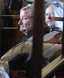 Poszukiwany b. szef ZOMO z "Wujka" zgłosił się na policję