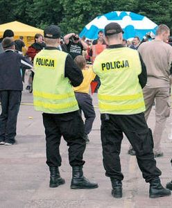 Policjanci odchodzą z pracy