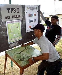 Pierwsze w historii wybory w prowincji Aceh w Indonezji